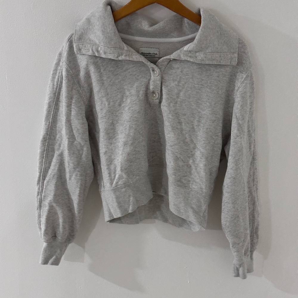 Abercrombie & Fitch long collar sweater